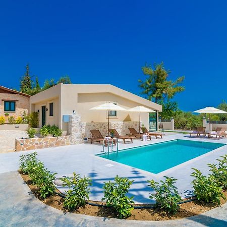 Milk And Honey Residence Romirion Exterior photo