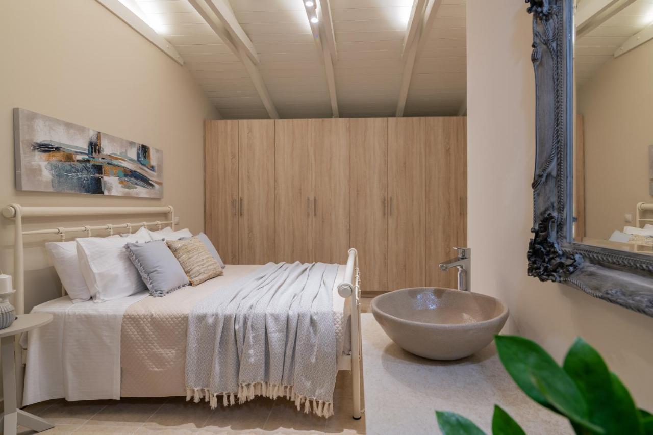 Milk And Honey Residence Romirion Exterior photo