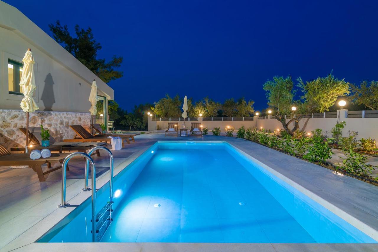 Milk And Honey Residence Romirion Exterior photo