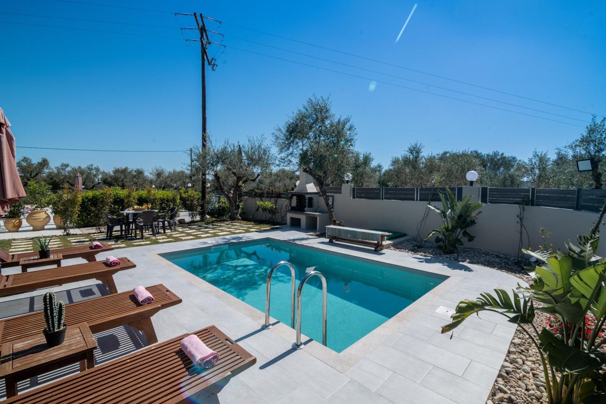 Milk And Honey Residence Romirion Exterior photo