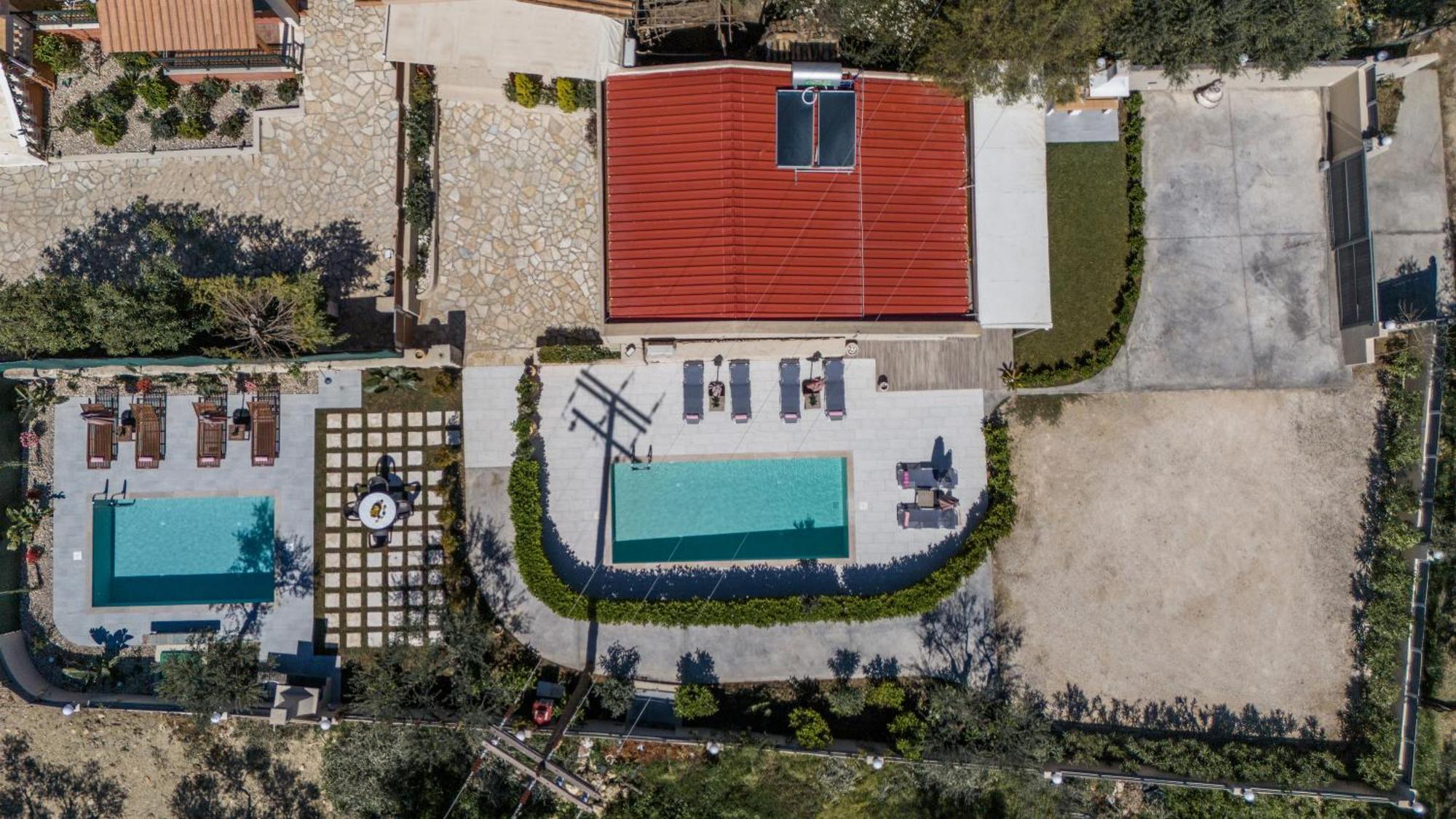 Milk And Honey Residence Romirion Exterior photo